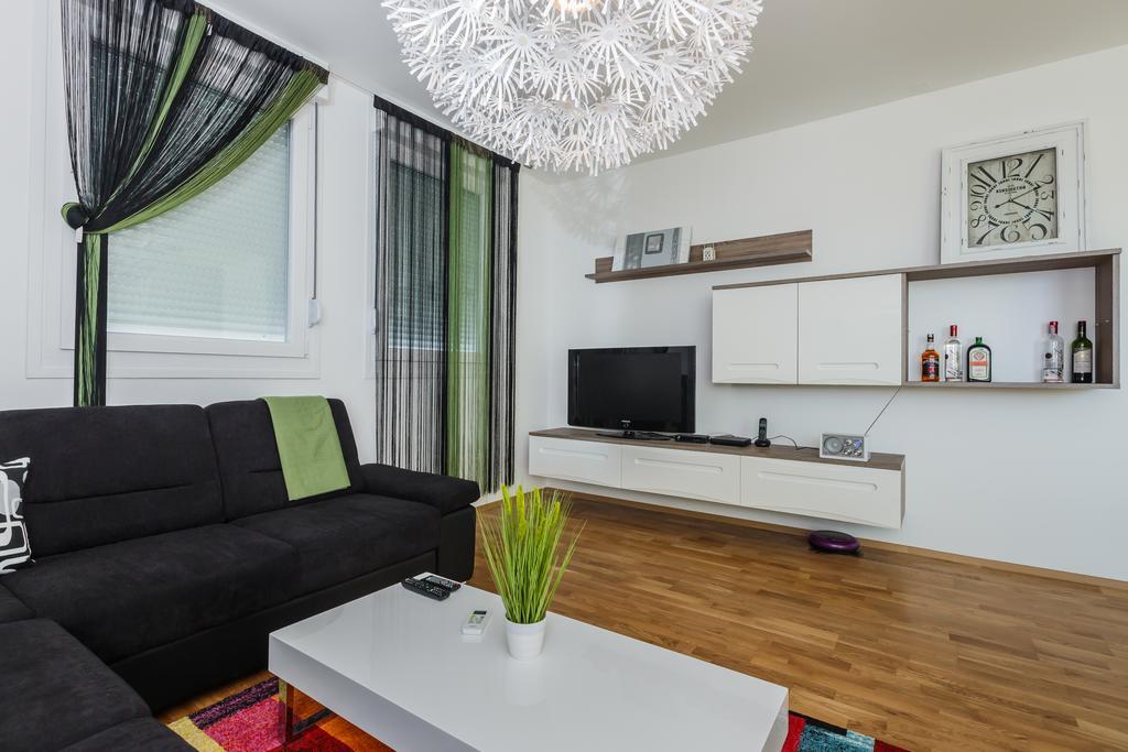 Sky Split Apartment Exterior foto